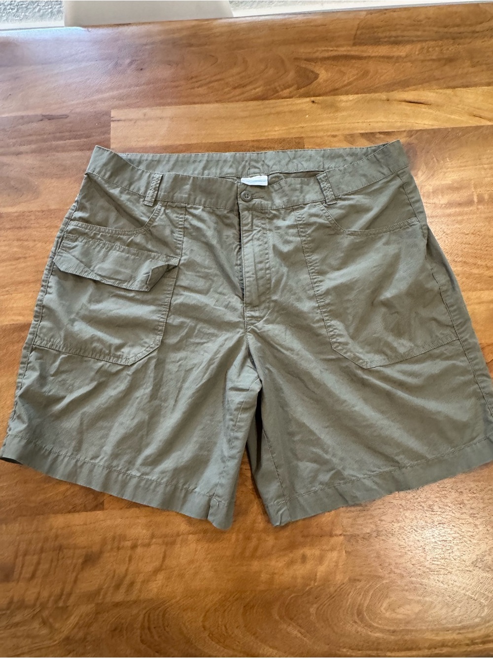 Columbia Men's Lightweight Olive Green Cargo Shorts